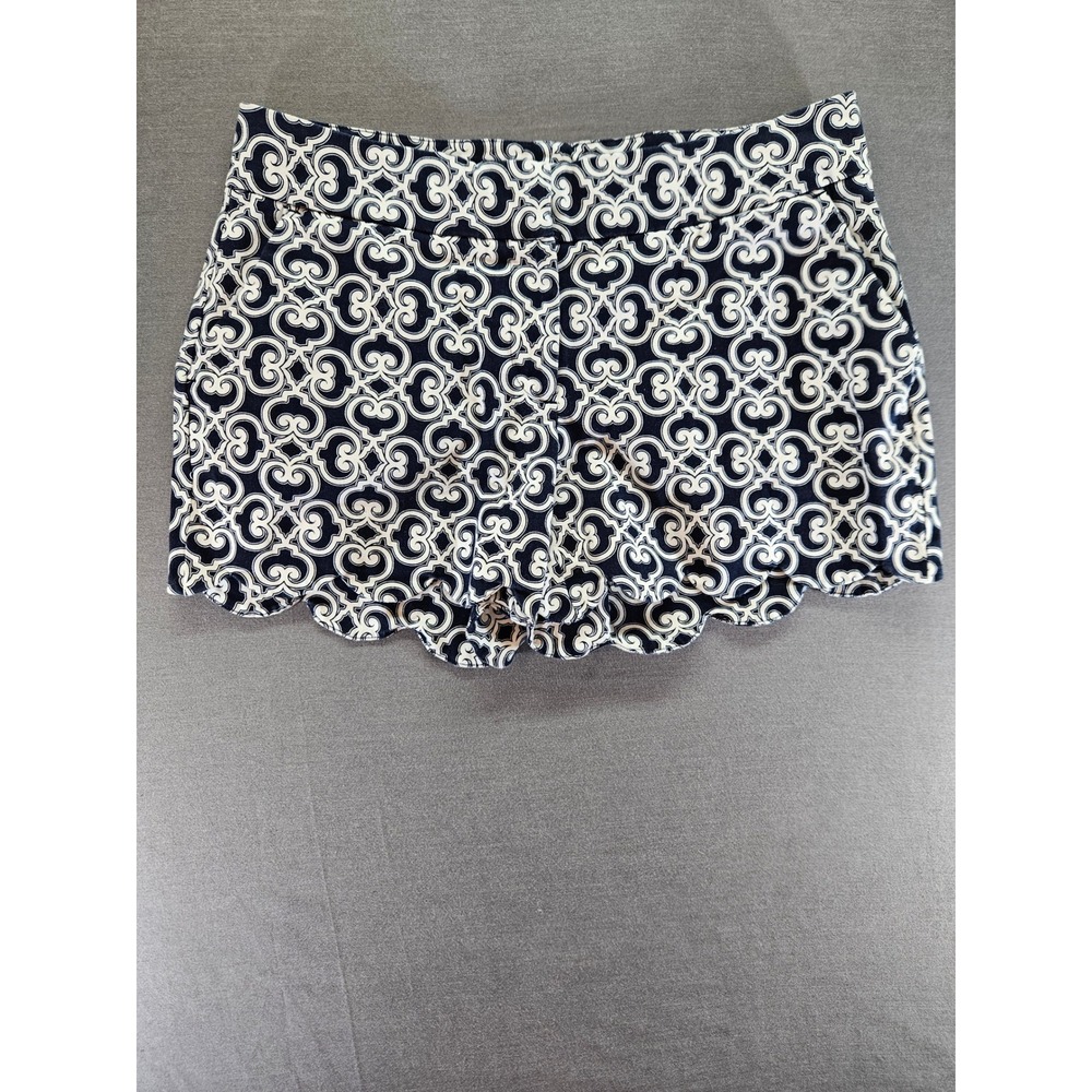 Crown & Ivy Shelby Scalloped Hem Shorts Navy White Scroll Print 4